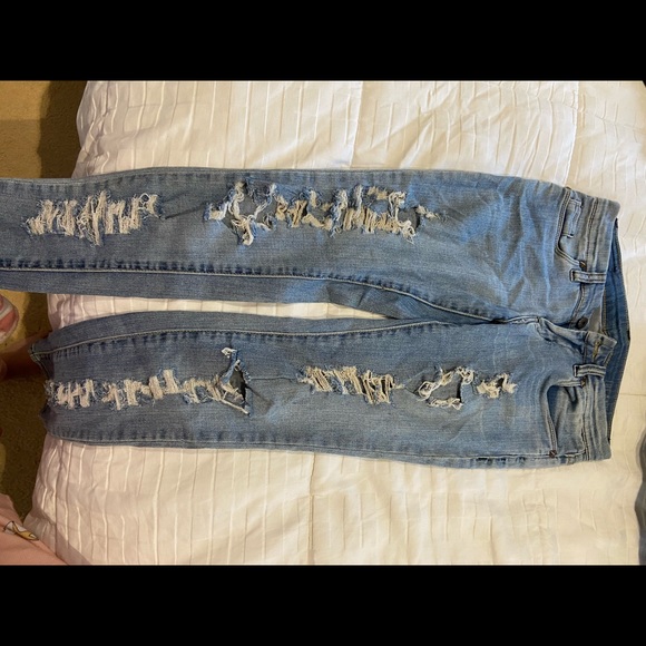 BlankNYC ripped skinny jeans with snake pocket - Picture 1 of 3